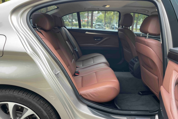 宝马5系 2017款 525Li 领先型中控内饰7012