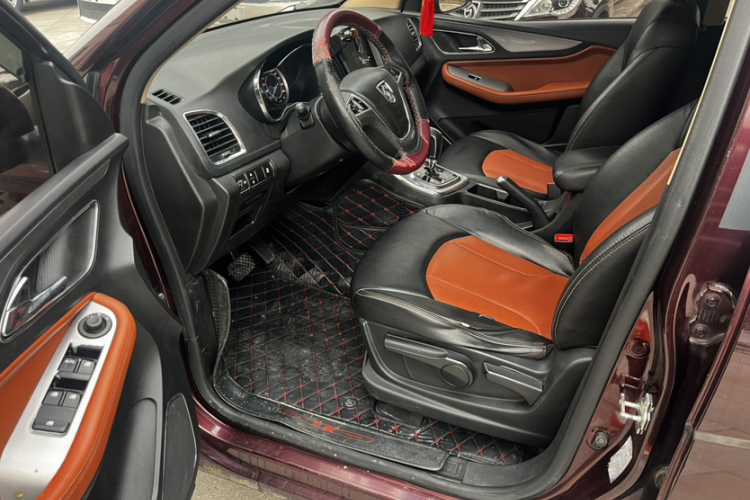 宝骏560 2016款 1.8L iAMT精英型中控内饰7002