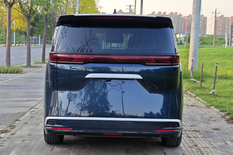 腾势D9 2024款 DM-i 980 四驱旗舰型车身外观6004