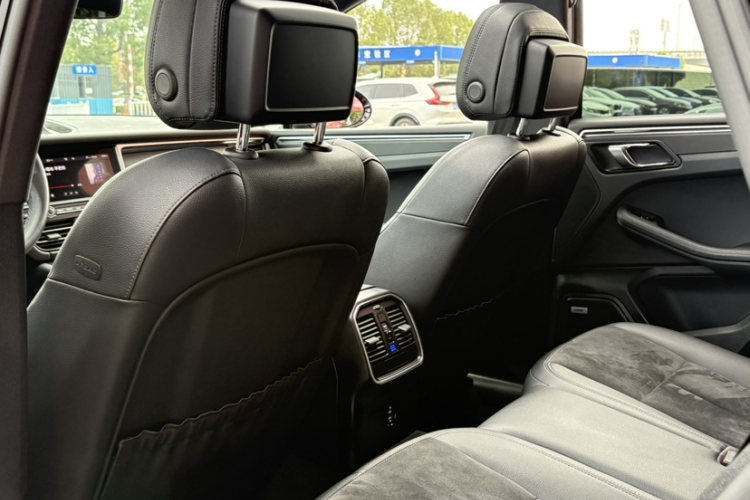 保时捷 2020款 Macan 2.0T中控内饰7005