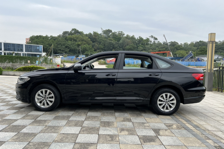 大众 朗逸 2021款 1.5L 自动风尚版车身外观6010