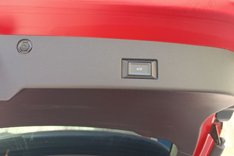 小鹏G3 2020款 520i 悦享版中控内饰7010