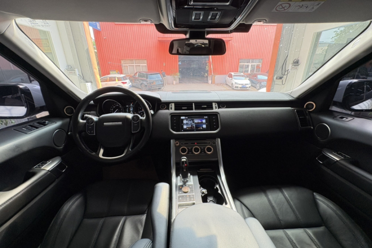路虎 揽胜运动版 2016款 3.0 SC V6 SE中控内饰7001
