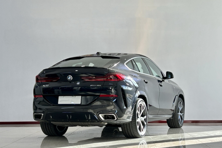 宝马X6 2023款 xDrive40i 尊享型 M运动套装车身外观6006