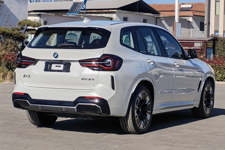 宝马iX3 2023款 创领型车身外观6003