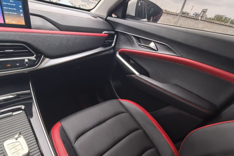 思皓X8 2021款 300T DCT领先智联版 7座中控内饰7007