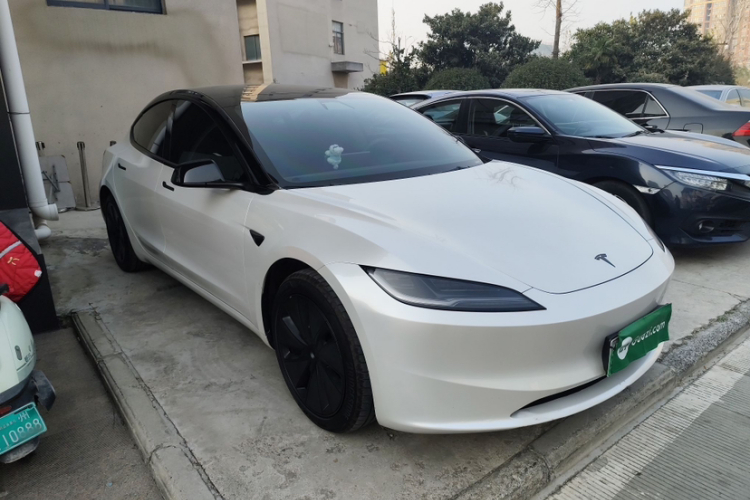 特斯拉 Model 3 2025款 后轮驱动版车身外观6001