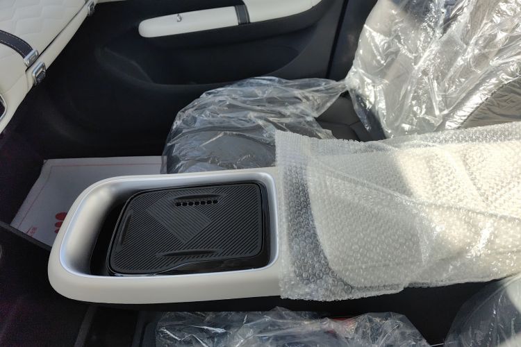 东风纳米 纳米01 2024款 330 Air中控内饰7003