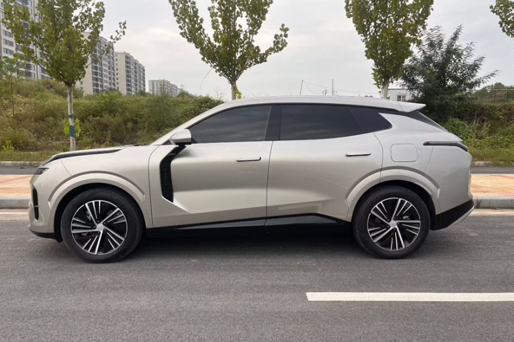 领克08 EM-P 2023款 245km 超长续航Halo车身外观6004