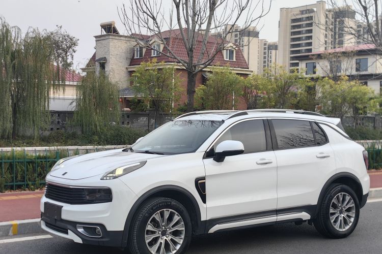 领克01 2017款 2.0T 两驱型版车身外观1