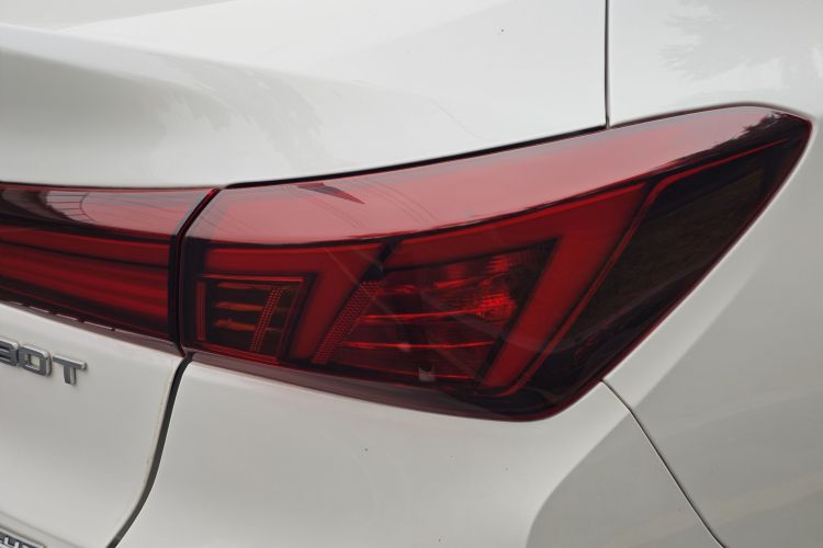 长安 逸动 2023款 畅享版 PLUS 蓝鲸NE 1.4T GDI DCT尊贵版车身外观6006