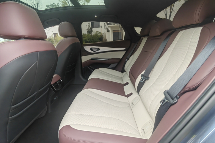 比亚迪 海豹07 DM-i 2025款 DM-i 1.5L 125km 豪华型中控内饰7003