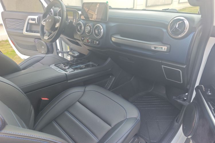 北京BJ40 2020款 2.0T 自动四驱致敬2020版侠客型中控内饰7003