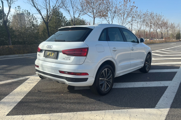 奥迪Q3 2018款 30周年年型 35 TFSI 运动型车身外观6005