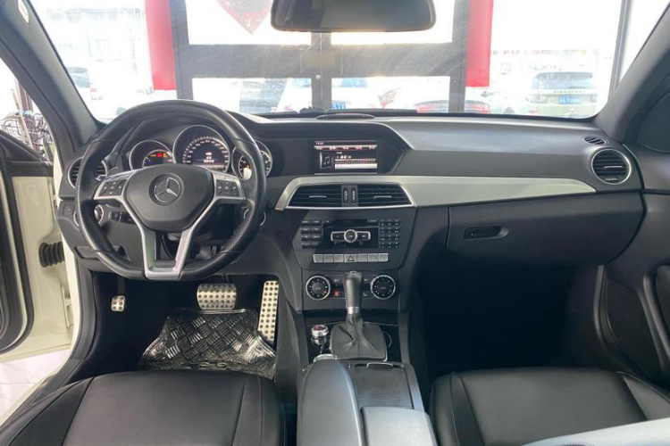 奔驰C级AMG 2012款 AMG C 63 Coupe 动感型中控内饰7001