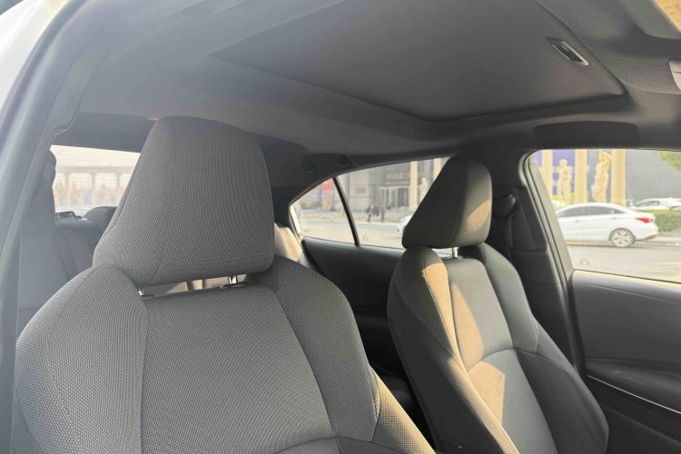 丰田 雷凌 2022款 双擎 1.8H E-CVT豪华版中控内饰7012