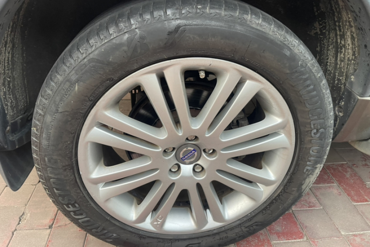 沃尔沃XC90 2013款 2.5T T5 行政升级版车身外观6007