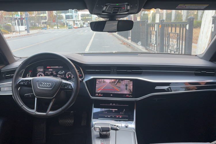 奥迪A6L 2023款 改款 45 TFSI 臻选动感型中控内饰7004