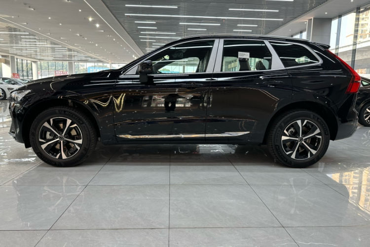 沃尔沃XC60 2026款 B5 四驱智逸豪华版车身外观6002