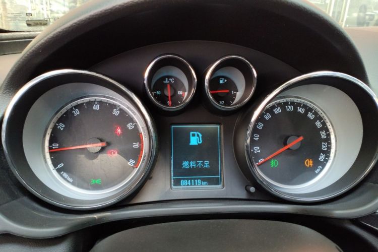 别克 君威 2015款 1.6T 领先技术型中控内饰15