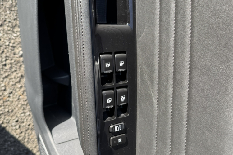 中国重汽VGV VGV U70 2020款 1.5T 自动智享精英版 7座局部细节9004