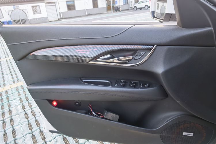 凯迪拉克ATS-L 2017款 28T 时尚型中控内饰7010