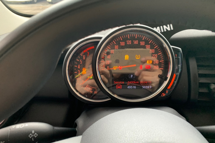 MINI 2016款 1.2T ONE 先锋派中控内饰15