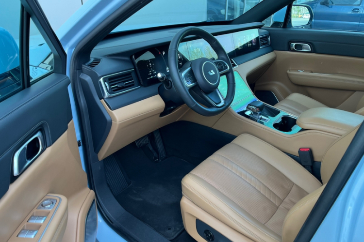 理想汽车 理想ONE 2020款 增程6座版中控内饰7005