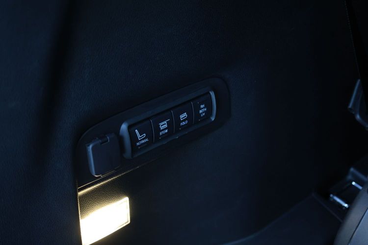 福特 探险者(进口) 2018款 2.3T 精英版局部细节9002