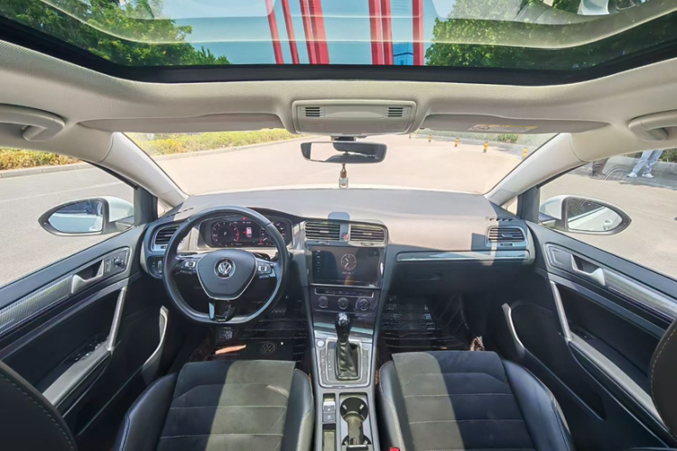 大众 高尔夫 2020款 挚爱版 280TSI DSG豪华型车身外观6002