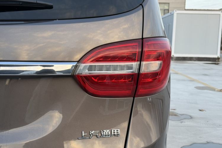 别克GL8 2017款 25S 豪华型 国V车身外观6008