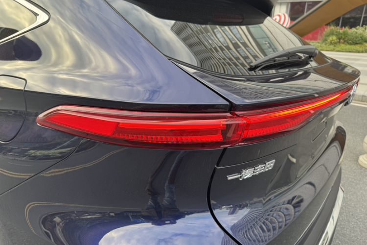 丰田 凌放HARRIER 2022款 双擎 2.5L CVT两驱豪华版局部细节9003