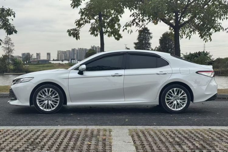 丰田 凯美瑞 2018款 2.5G 豪华版车身外观6006