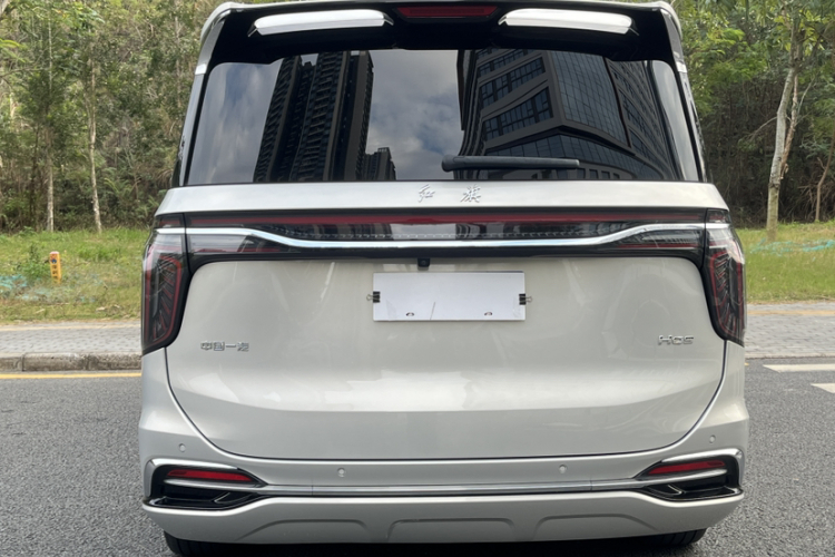 红旗HQ9 2023款 2.0T 智联旗享版车身外观6004