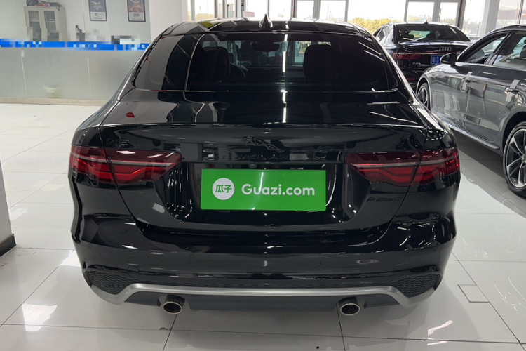 捷豹XEL 2024款 2.0T 250PS R-DYNAMIC S耀黑运动版车身外观6002