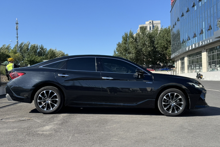 丰田 亚洲龙 2022款 双擎 2.5L 豪华版车身外观6003