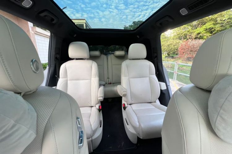 理想汽车 理想L9 2022款 Max中控内饰7006