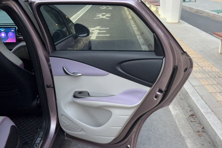 比亚迪 海豚 2021款 405km 时尚版中控内饰7007