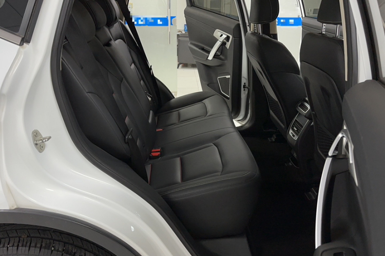 吉利汽车 博越 2020款 1.8TD DCT两驱智联型4G互联版中控内饰7005