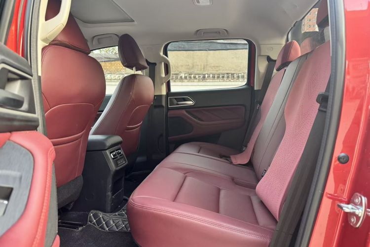 长城 炮 2024款 2.4T越野版自动柴油四驱高阶版中控内饰7003