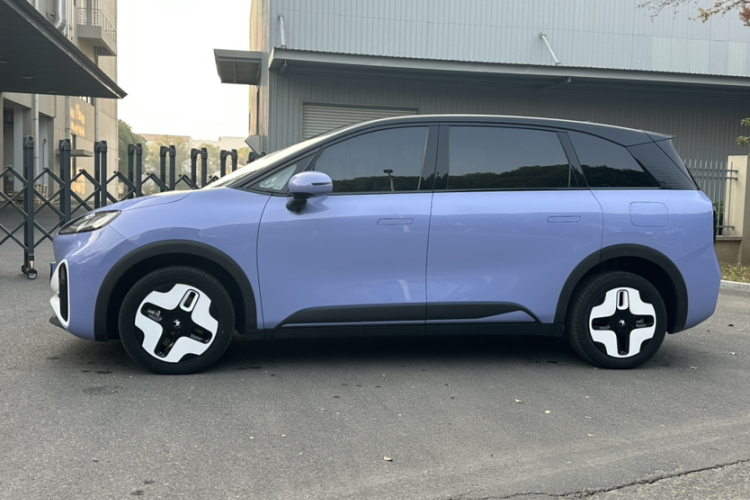 ARCFOX极狐 极狐考拉 2023款 家庭版车身外观6002