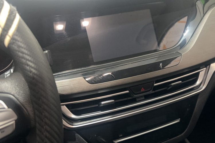 长安CS35PLUS 2021款 荣耀百万版 1.6L CVT精英版局部细节16