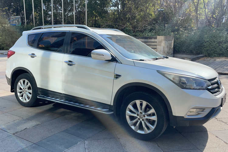 东风风神AX7 2015款 2.0L 手动智逸型车身外观6002