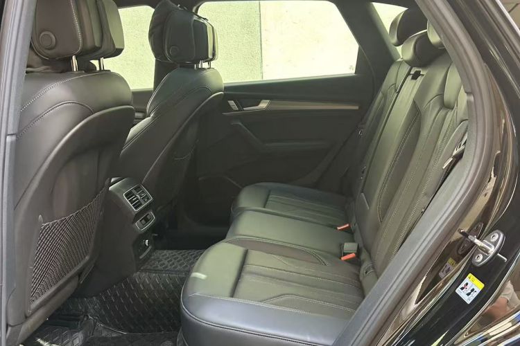 奥迪Q5L 2025款 45 TFSI 豪华动感型中控内饰7003