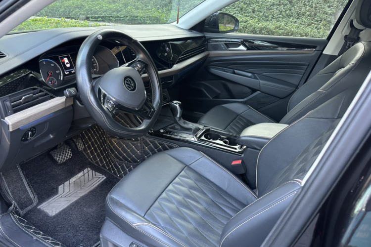 大众 帕萨特新能源 2020款 430PHEV 混动豪华版 国VI中控内饰7004