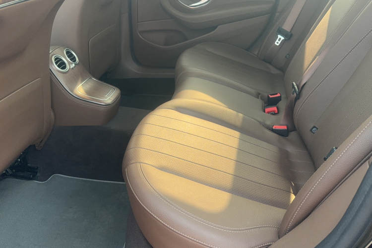 奔驰E级 2022款 E 260 L中控内饰7003