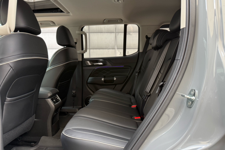 坦克300 2023款 越野版 2.0T 征服者中控内饰7008