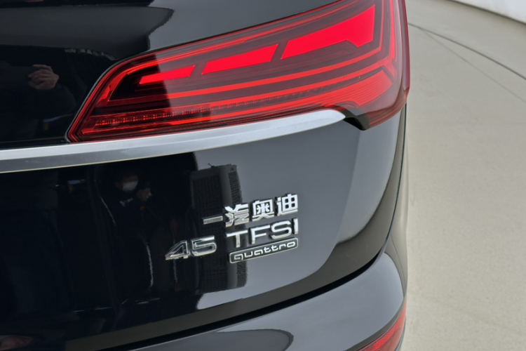 奥迪Q5L 2022款 改款 45T 豪华动感型车身外观6006