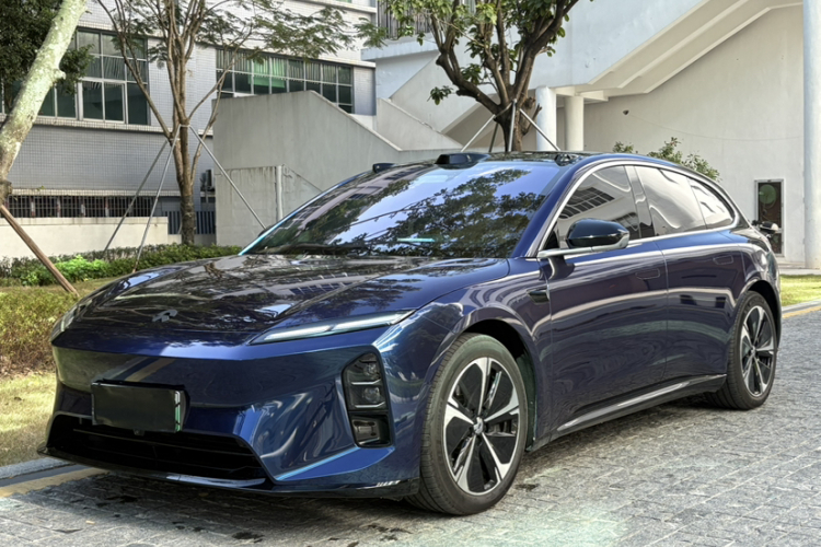 蔚来ET5T 2025款 75kWh Touring车身外观1