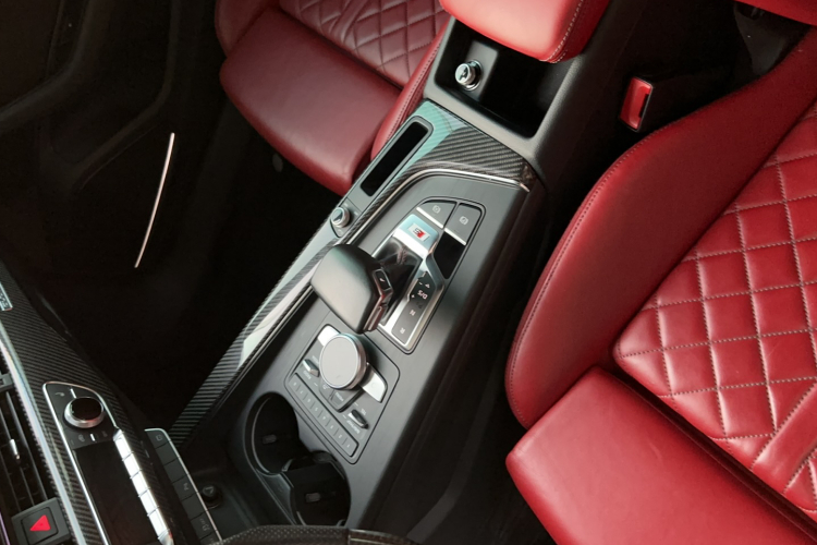 奥迪S4 2018款 S4 3.0TFSI中控内饰7004